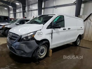MERCEDES-BENZ METRIS