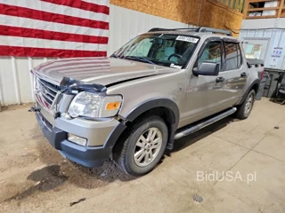 FORD EXPLORER SPORT TRAC XLT