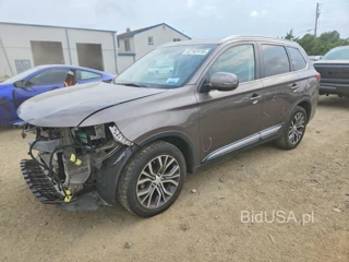 MITSUBISHI OUTLANDER SE