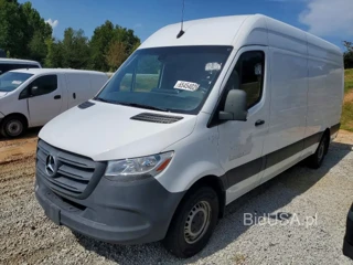MERCEDES-BENZ SPRINTER 2500