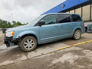 CHRYSLER TOWN & COUNTRY LX