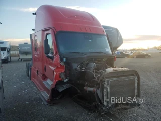 FREIGHTLINER CASCADIA 126