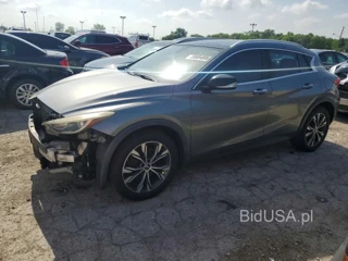 INFINITI QX30 PREMIUM