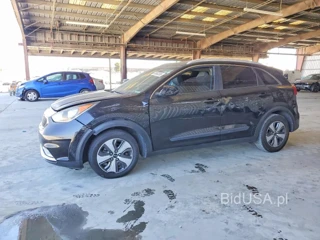 KIA NIRO LX