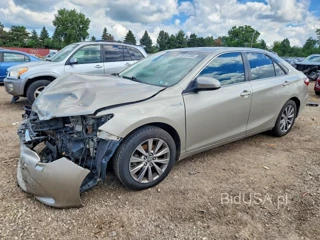 TOYOTA CAMRY HYBRID XLE