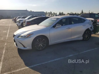 LEXUS ES 300H BASE