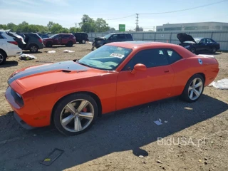 DODGE CHALLENGER SRT-8