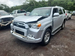 TOYOTA 4RUNNER SR5
