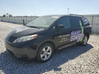 TOYOTA SIENNA LE