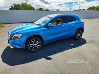 MERCEDES-BENZ GLA 250 4MATIC