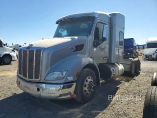 PETERBILT 579