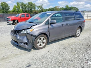 TOYOTA SIENNA LE
