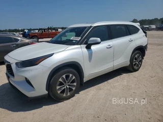 TOYOTA HIGHLANDER XLE