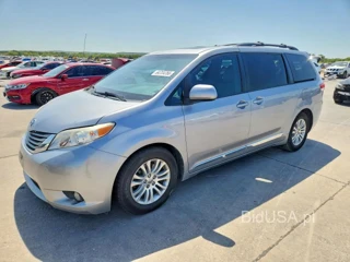 TOYOTA SIENNA XLE 8-PASSENGER