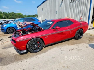 DODGE CHALLENGER SRT 392