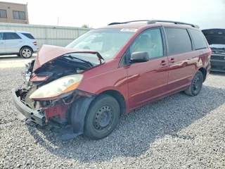 TOYOTA SIENNA LE