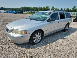 VOLVO V70 FWD