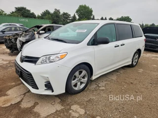 TOYOTA SIENNA L