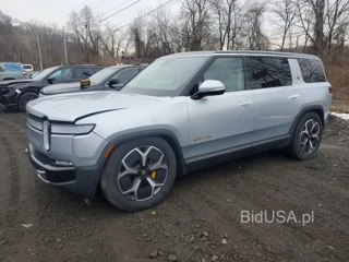 RIVIAN R1S ADVENTURE