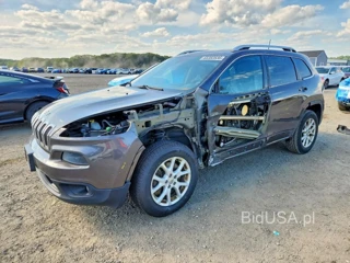 JEEP CHEROKEE LATITUDE PLUS