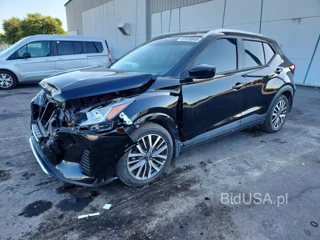 NISSAN KICKS SV