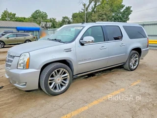 CADILLAC ESCALADE ESV PREMIUM