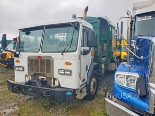 PETERBILT 320