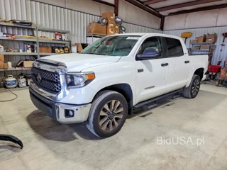 TOYOTA TUNDRA SR5