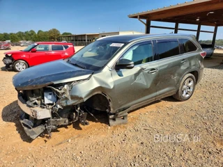 TOYOTA HIGHLANDER LIMITED PLATINUM
