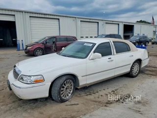 LINCOLN TOWN CAR EXECUTIVE