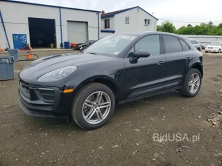 PORSCHE MACAN BASE