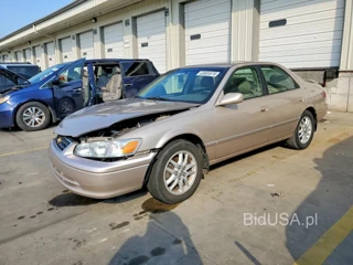 TOYOTA CAMRY XLE V6