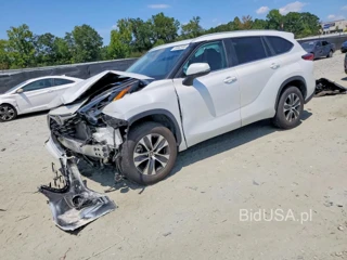 TOYOTA HIGHLANDER XLE