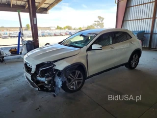 MERCEDES-BENZ GLA 250 4MATIC