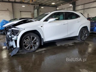 LEXUS UX 300H F SPORT DESIGN