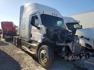 FREIGHTLINER CASCADIA 126