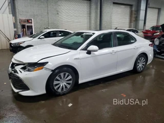 TOYOTA CAMRY HYBRID LE
