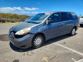 TOYOTA SIENNA CE 7-PASSENGER