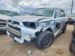 TOYOTA 4RUNNER SR5
