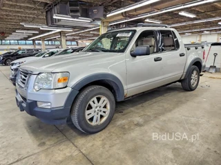 FORD EXPLORER SPORT TRAC XLT