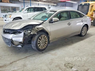 TOYOTA AVALON HYBRID LIMITED