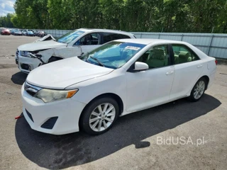 TOYOTA CAMRY HYBRID LE