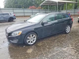 VOLVO V60 T5 PREMIER