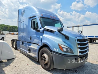 FREIGHTLINER CASCADIA 126