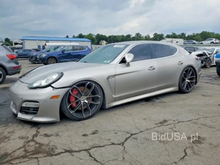 PORSCHE PANAMERA TURBO