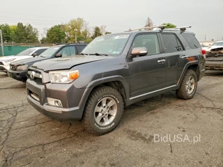 TOYOTA 4RUNNER SR5