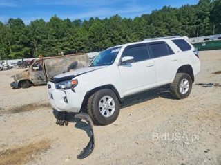 TOYOTA 4RUNNER SR5