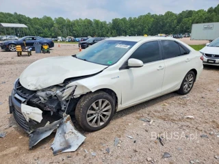 TOYOTA CAMRY HYBRID XLE