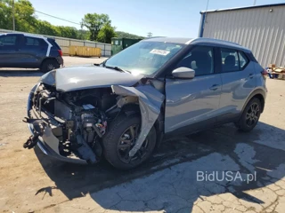 NISSAN KICKS SV