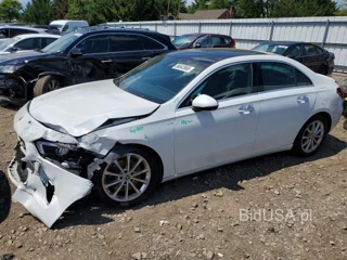 MERCEDES-BENZ A 220 4MATIC